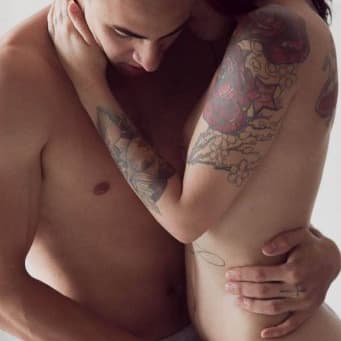 casal alternativo fazendo sexo mulheres tatuadas